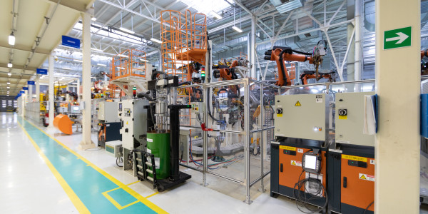 Electricistas Industriales · Instaladores Alta / Baja Tensión en Barcelona · Conexión de motores eléctricos, bombas y maquinaria industrial